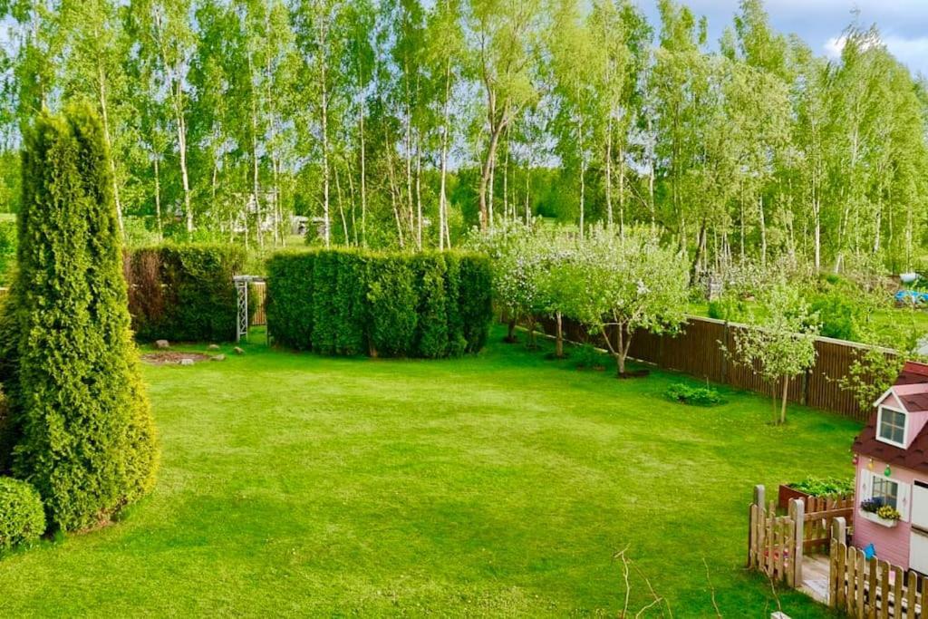 Spacious House With Indoor Pool & Sauna. Ādaži Buitenkant foto